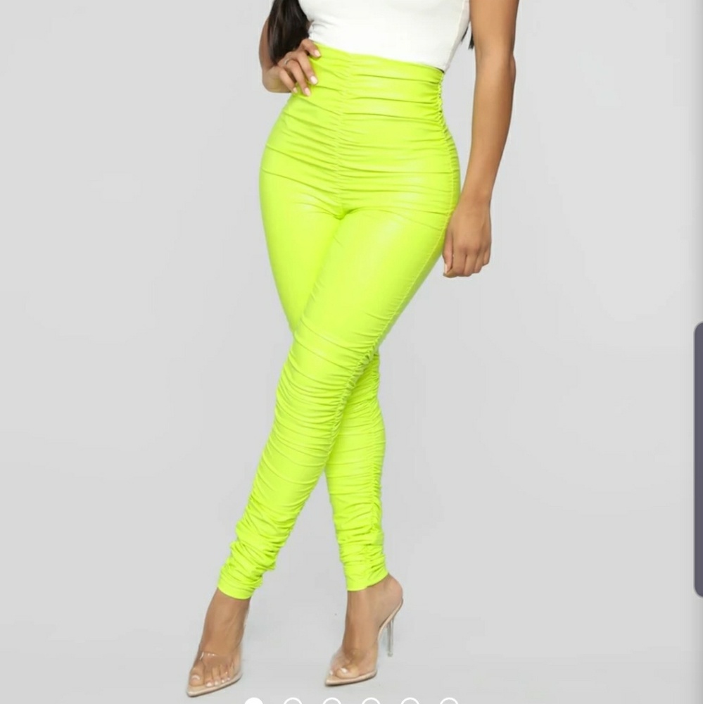 Neon ruched pants/legging